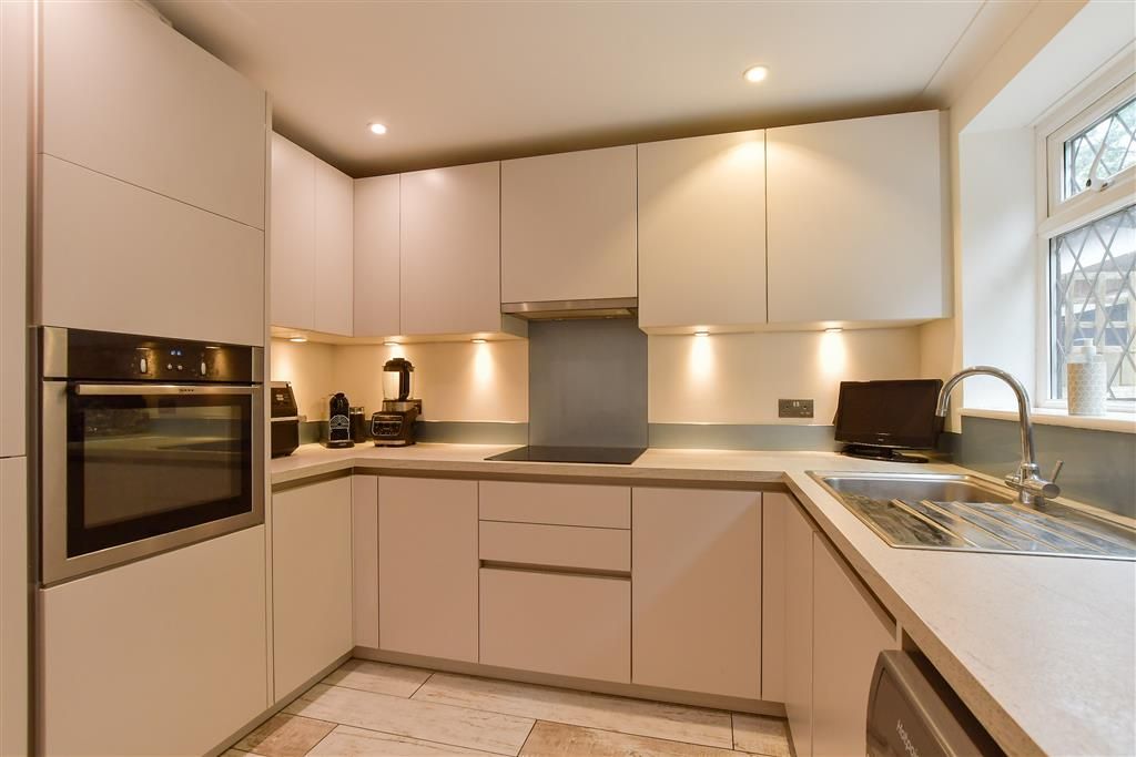 Property photo 1 of 14 Kitchen
