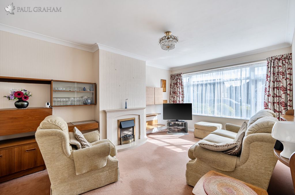 Property photo 3 of 17 5Fbcc669-5Df5-4Eb1-9231-8225F5382Fa3