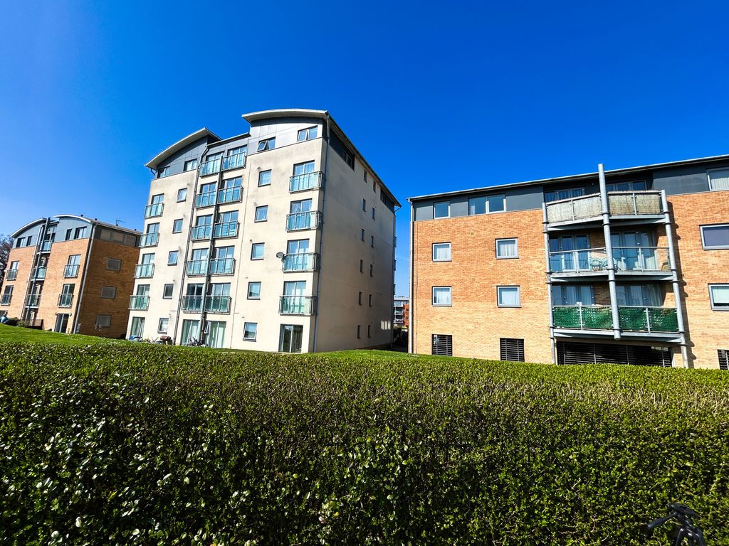 Property photo 1 of 5