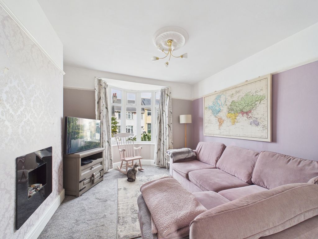 Property photo 3 of 23