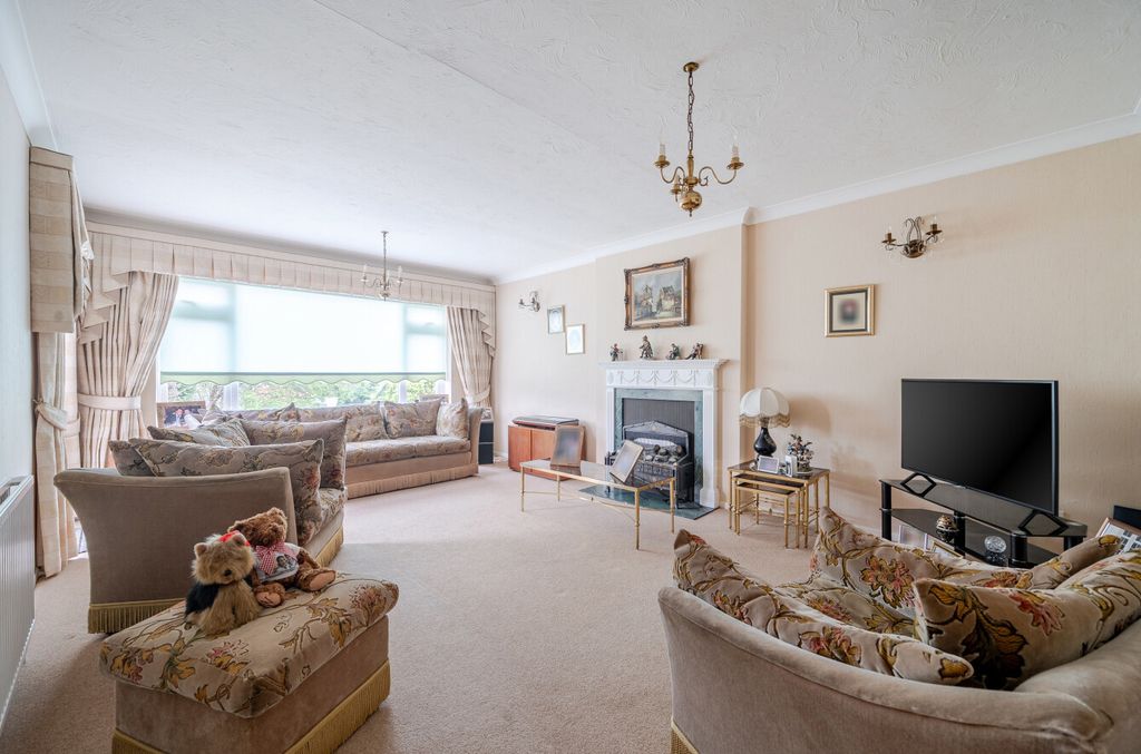 Property photo 2 of 13 1446392-17-69E273...