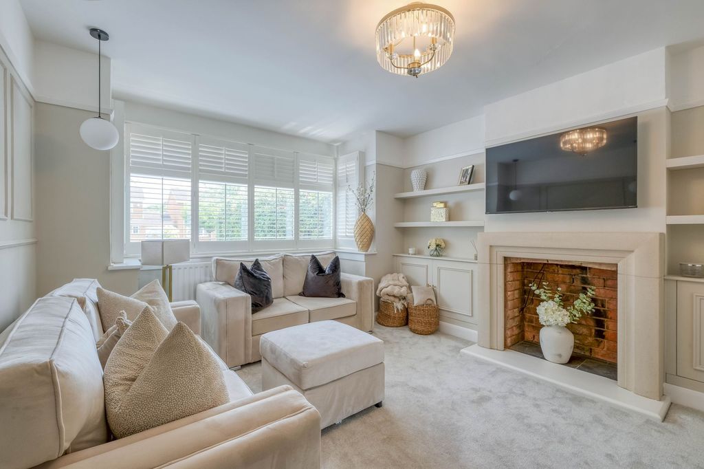 Property photo 3 of 24