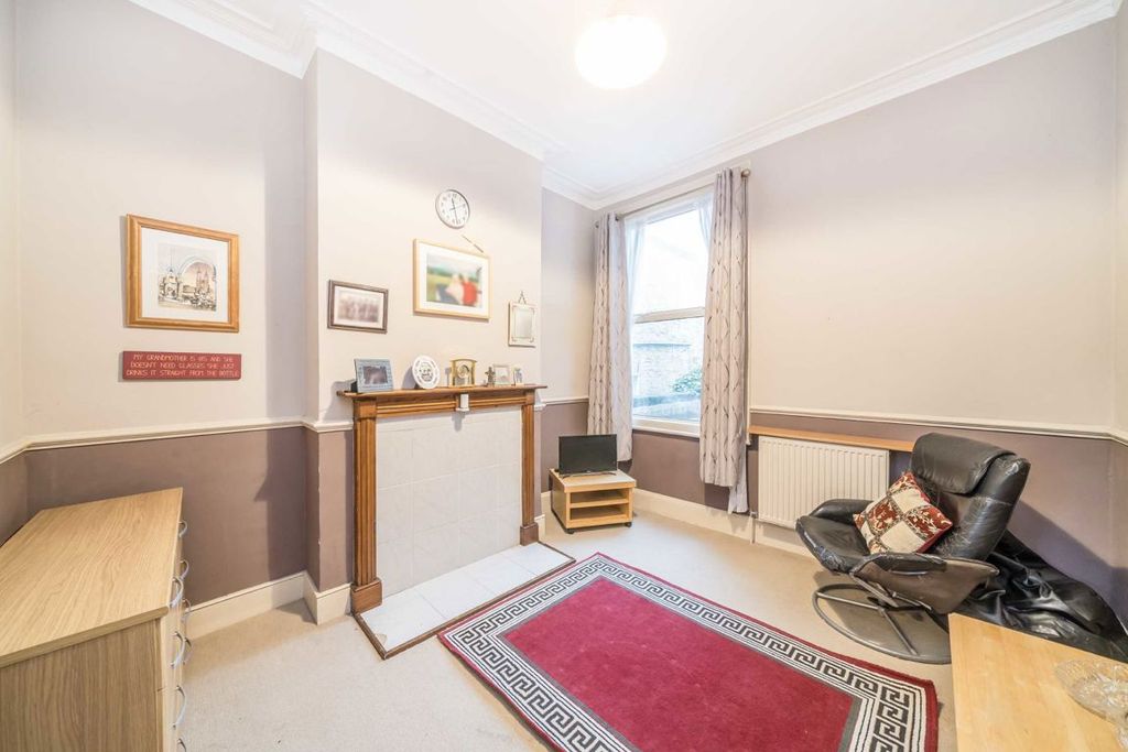 Property photo 3 of 7