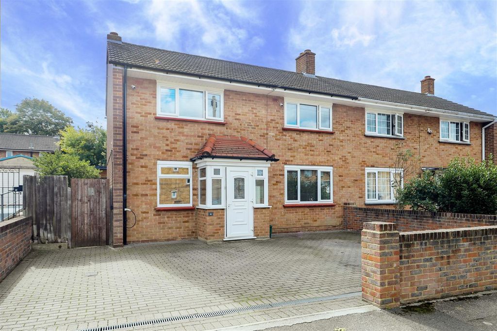 Property photo 1 of 12 External