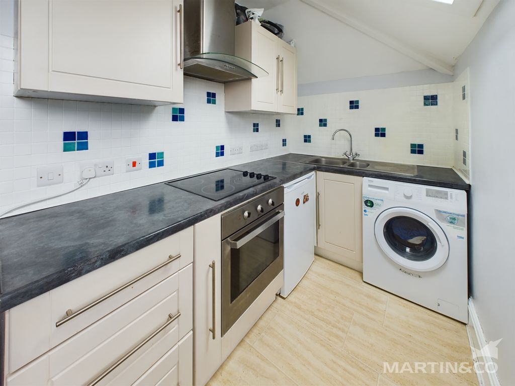 Property photo 3 of 6