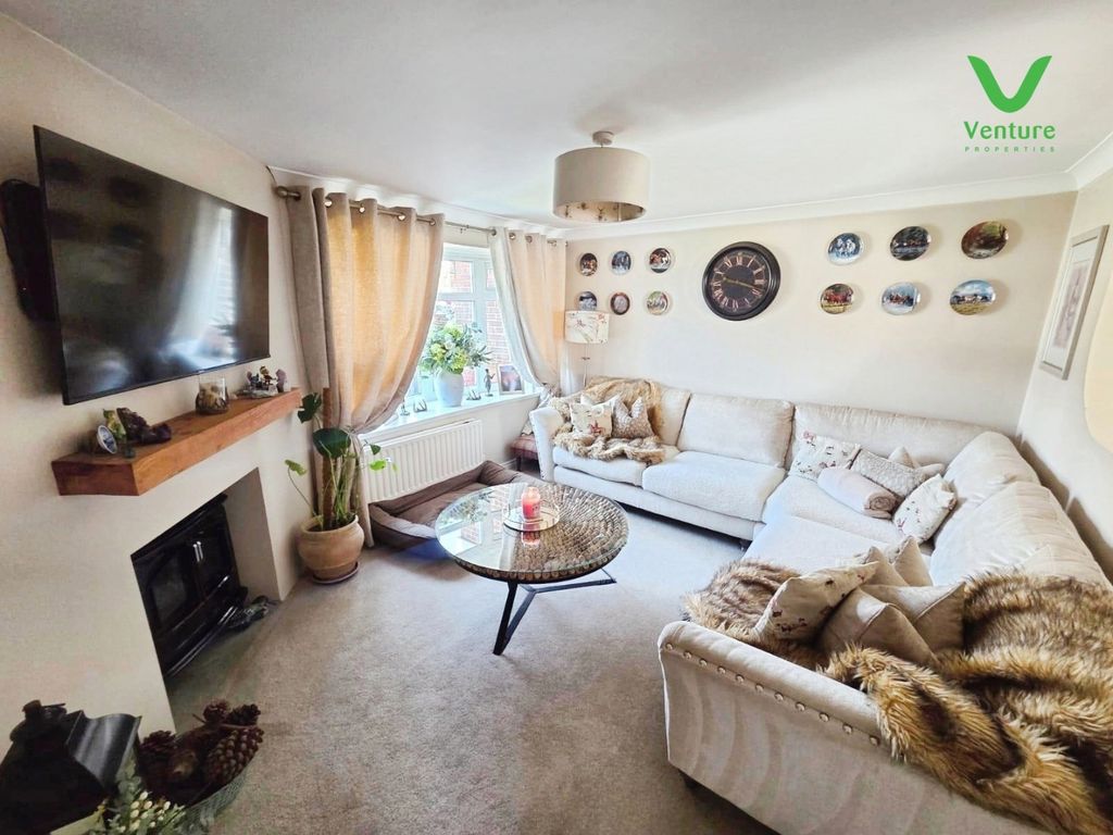 Property photo 2 of 12 Pbox-Img.Jpg