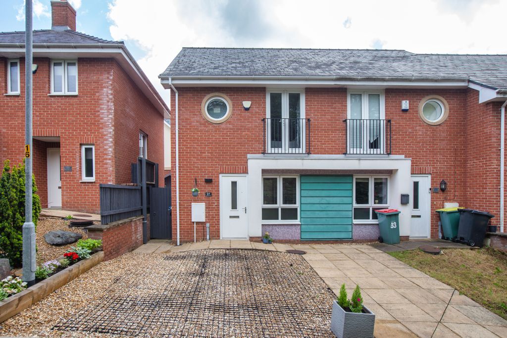 Property photo 1 of 17 91 Ashton Bank Way-24