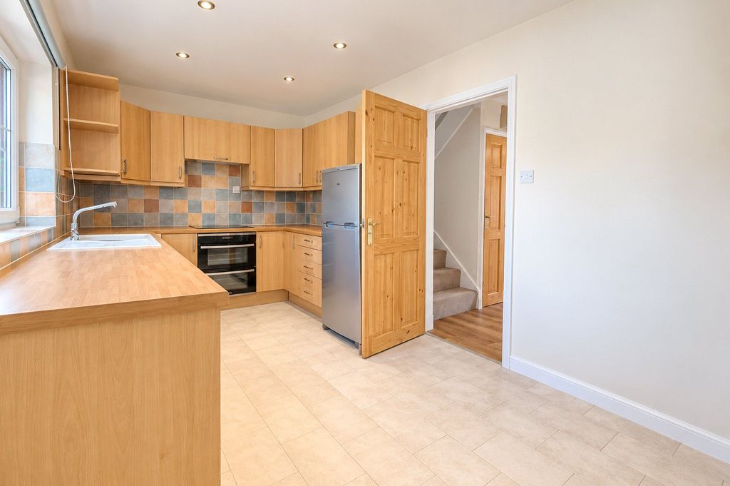 Property photo 3 of 13 Picture No. 23