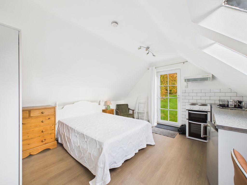 Property photo 3 of 5 Shot 2