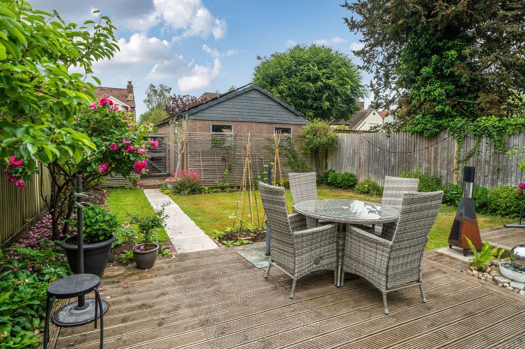 Property photo 3 of 16 Garden