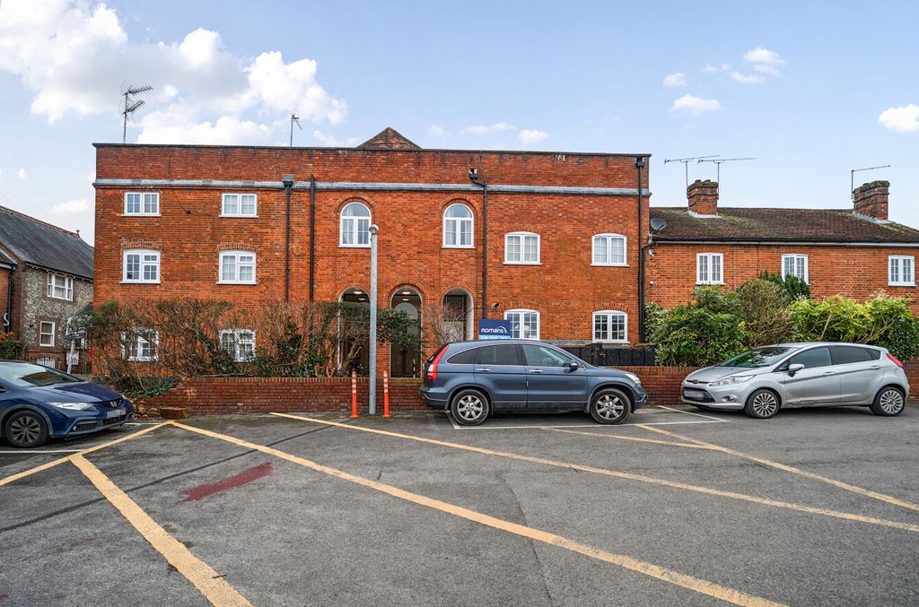 Property photo 2 of 11 1394987-11-694A97...