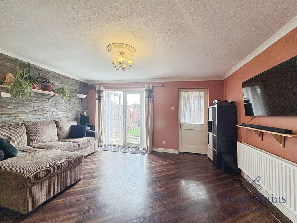 Property photo 3 of 12 Pbox-Img.Jpg