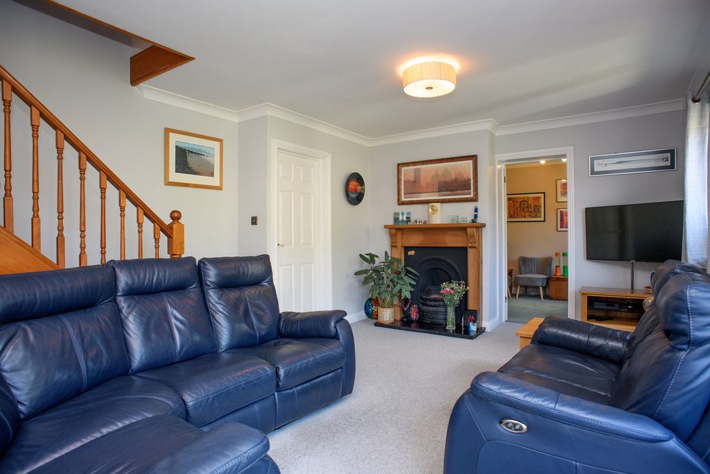 Property photo 3 of 23