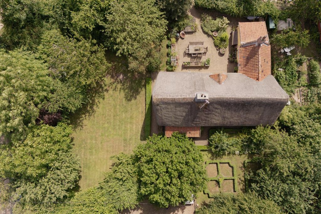 Property photo 3 of 38
