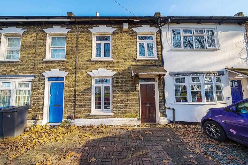 Property photo 1 of 12