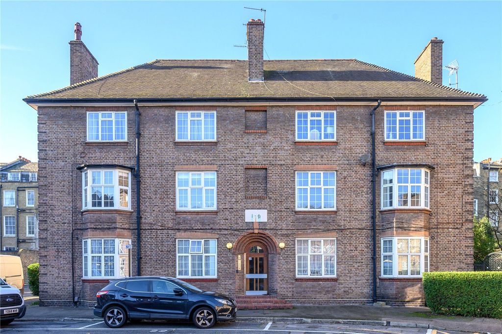 Property photo 2 of 18 External