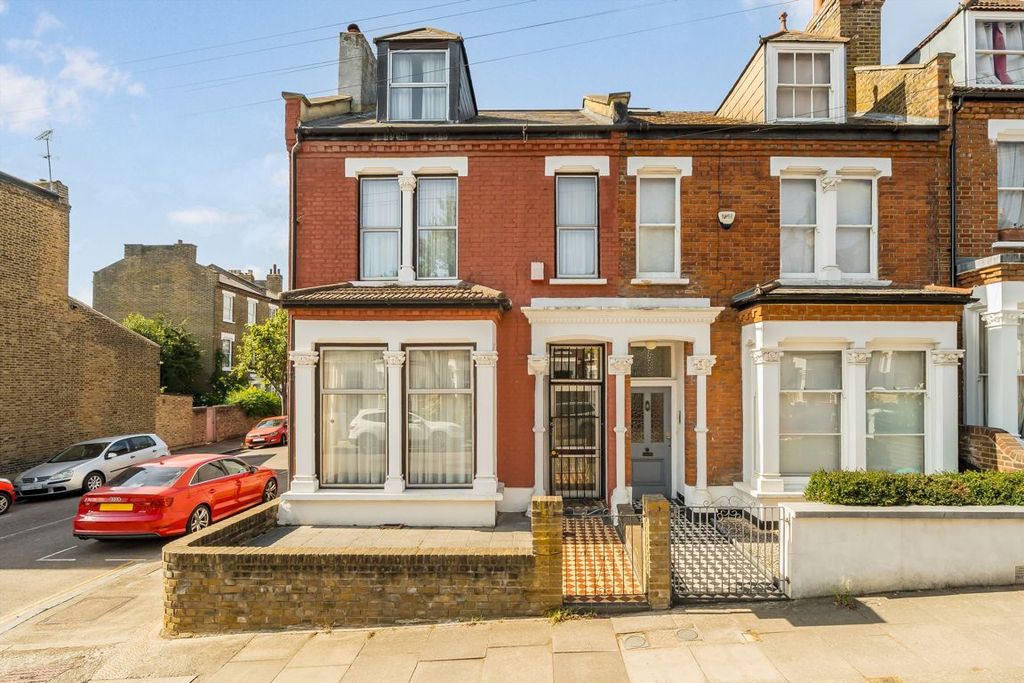 Property photo 1 of 8