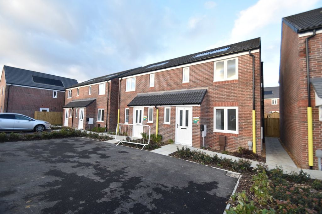 Property photo 1 of 12 Picture No. 02