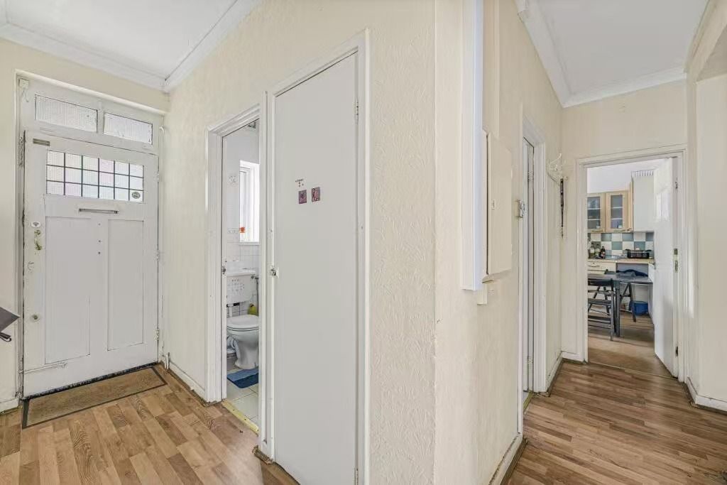 Property photo 3 of 8