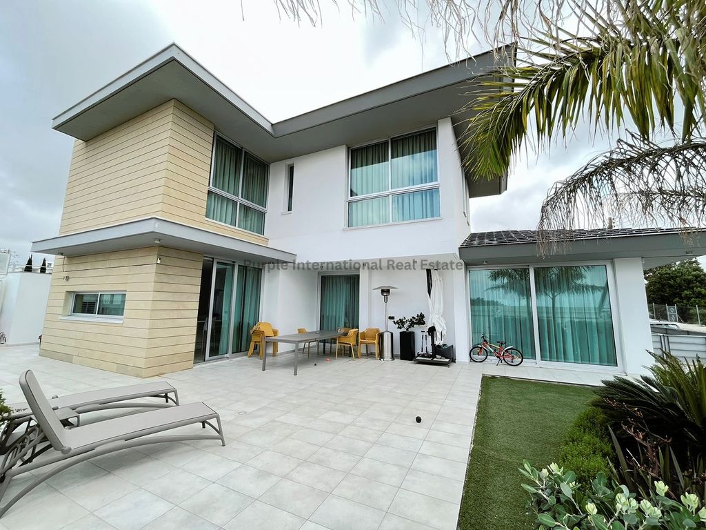 Property photo 1 of 24
