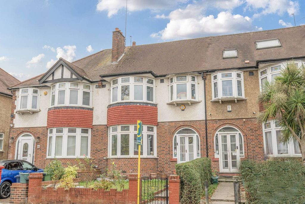 Property photo 1 of 17