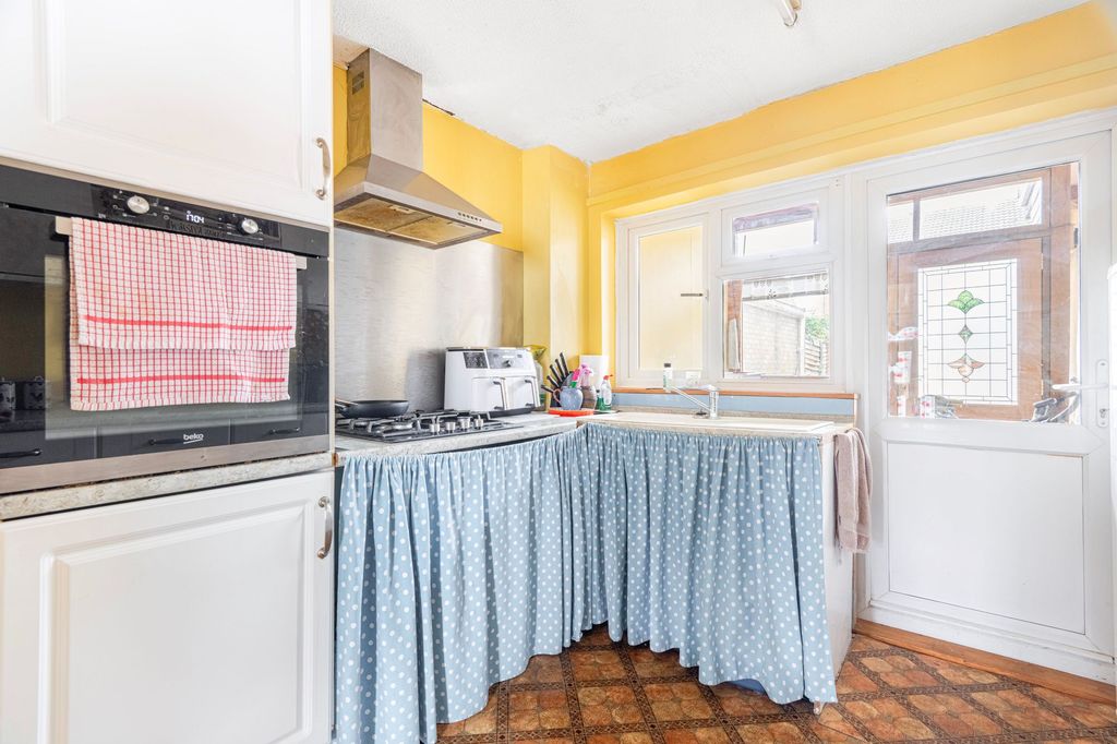 Property photo 3 of 15