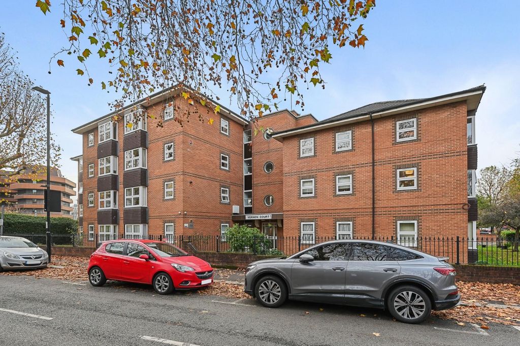 Property photo 1 of 8