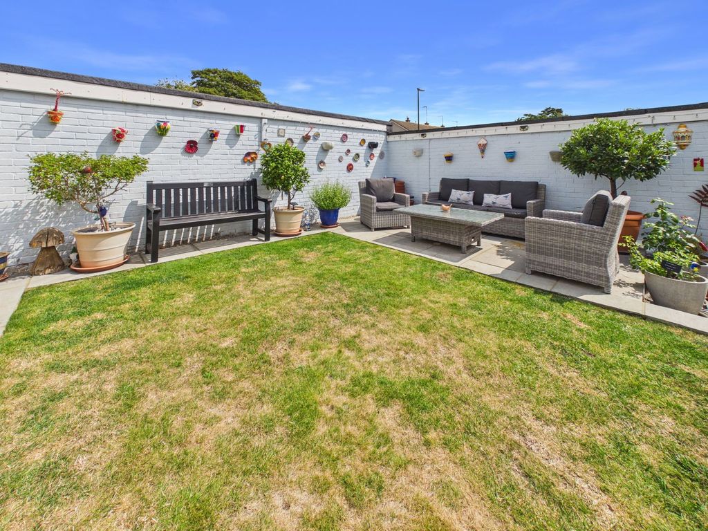 Property photo 3 of 18