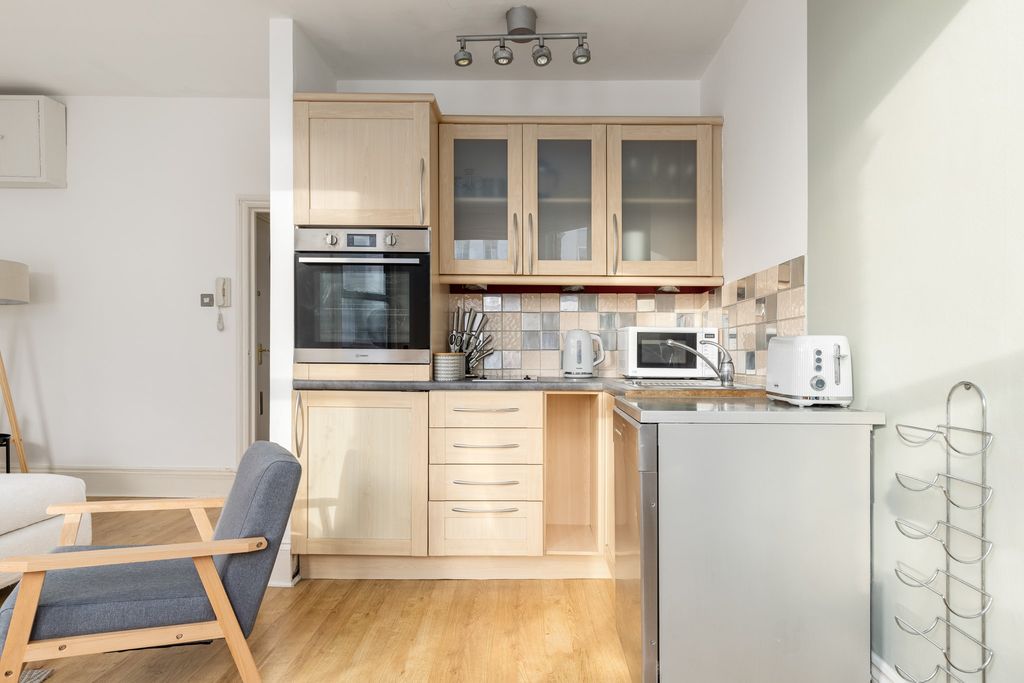 Property photo 2 of 27 Kitchen