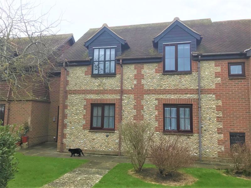 Property photo 1 of 7 Photo 7