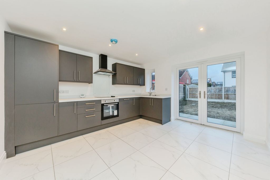 Property photo 2 of 17 Photography