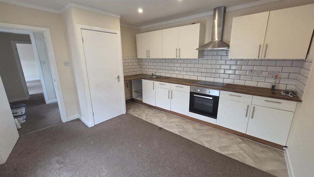 Property photo 3 of 6 20260327_145115.Jpg