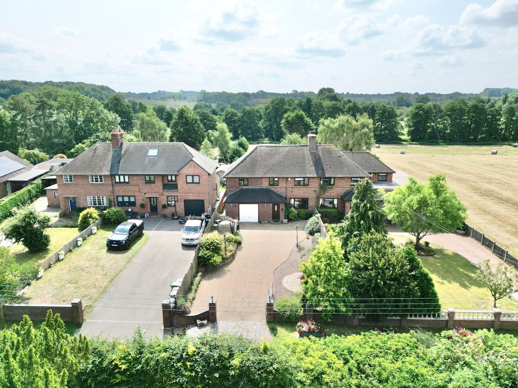Property photo 1 of 30
