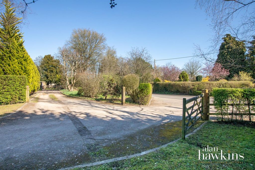 Property photo 3 of 9 3491-2.Jpg