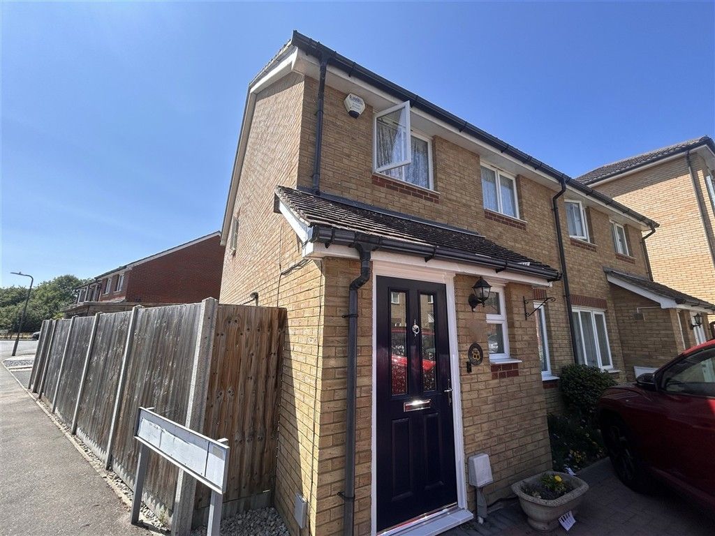 Property photo 1 of 9 Front*