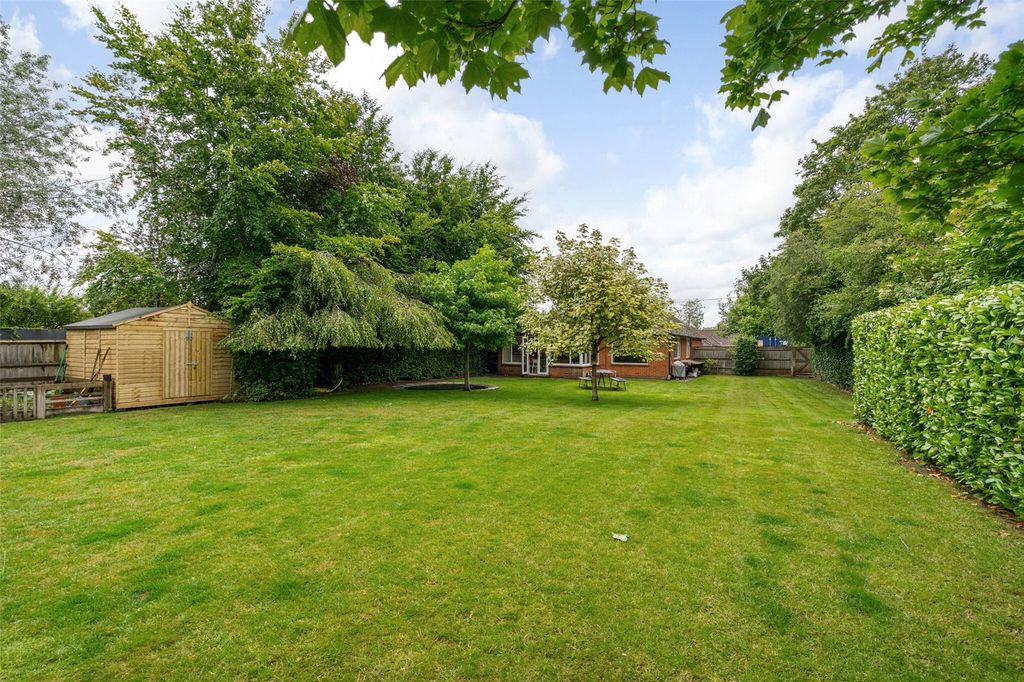 Property photo 2 of 18 Picture No. 14