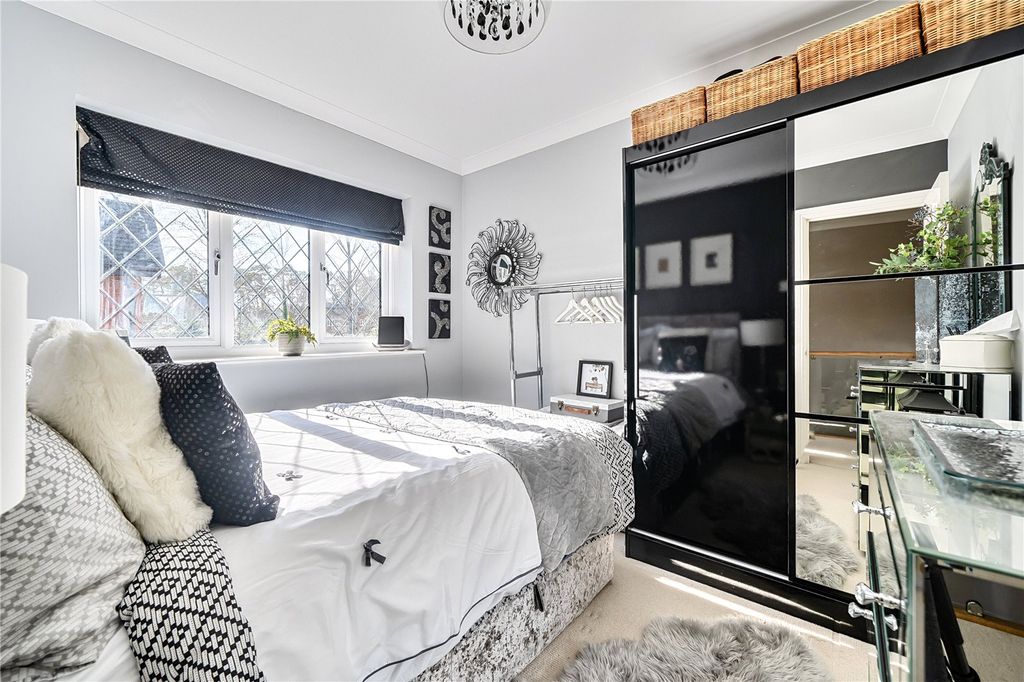 Additional image 12 of 5 bed detached house for saleRuskin Court, Crowthorne, Berkshire RG45