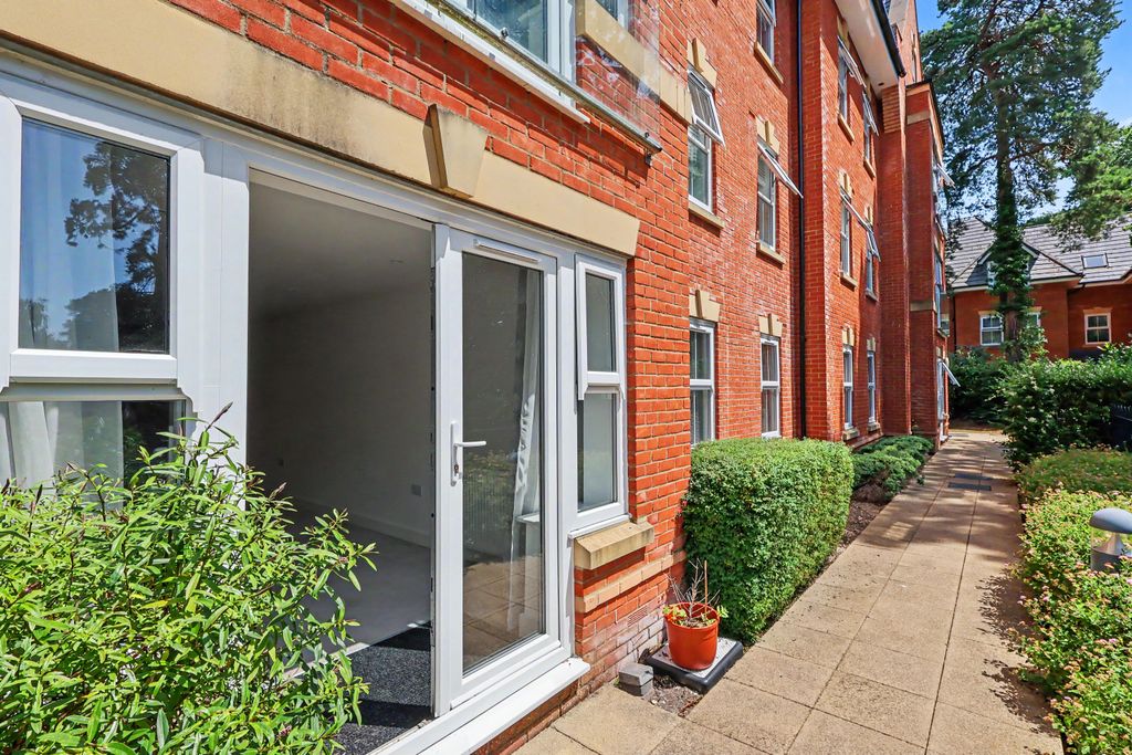 Property photo 2 of 15