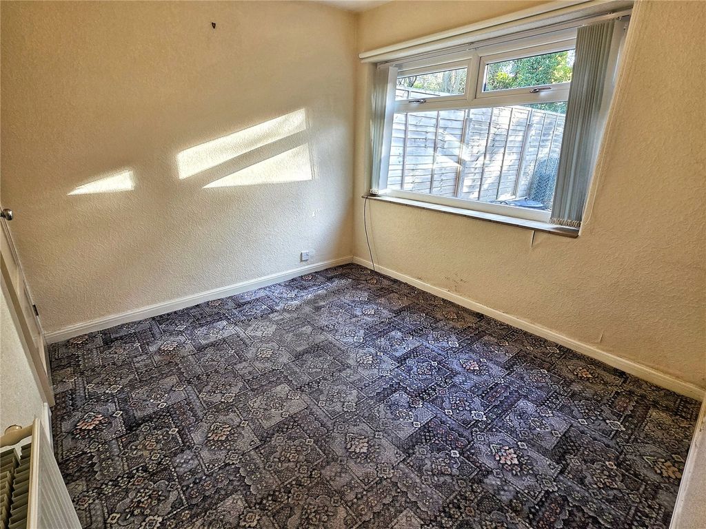 Property photo 3 of 11 Dining Room