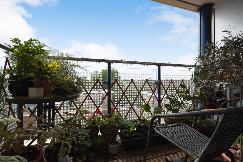 Property photo 2 of 13 Balcony