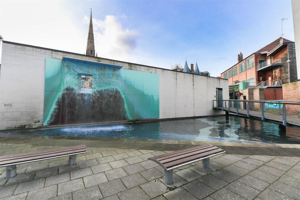 Property photo 2 of 22