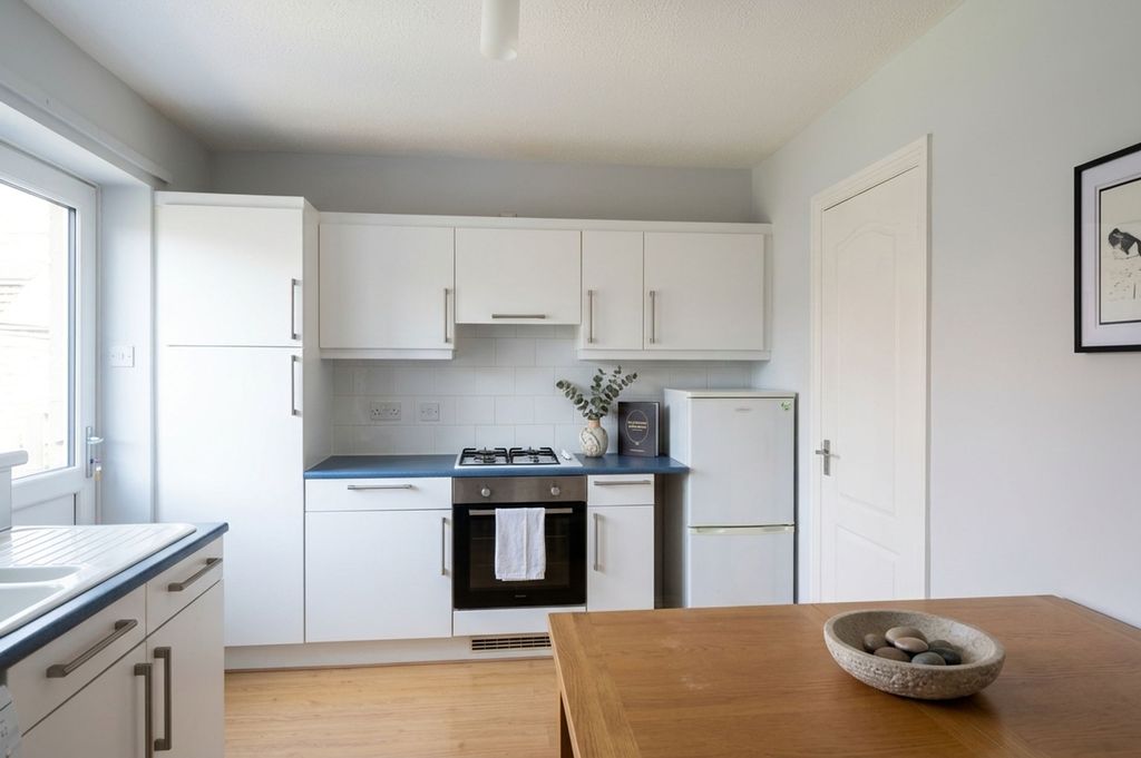 Property photo 3 of 9 Kitchen Diner