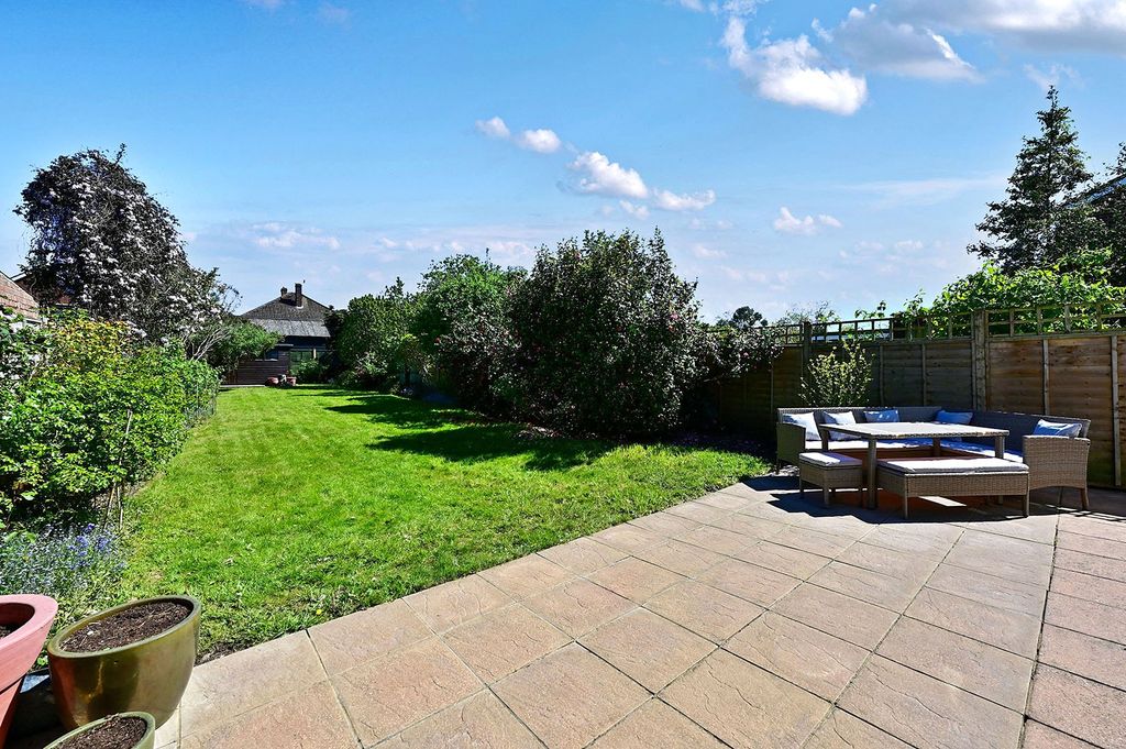 Property photo 3 of 19 Picture No. 17