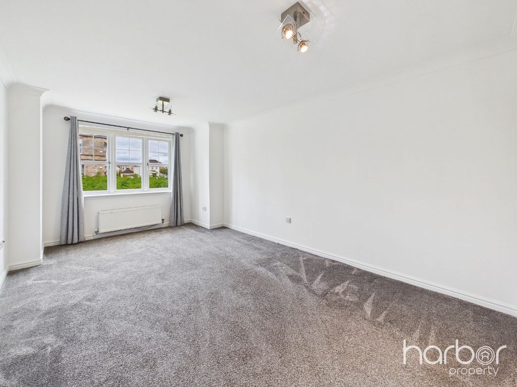 Property photo 2 of 14 5168143