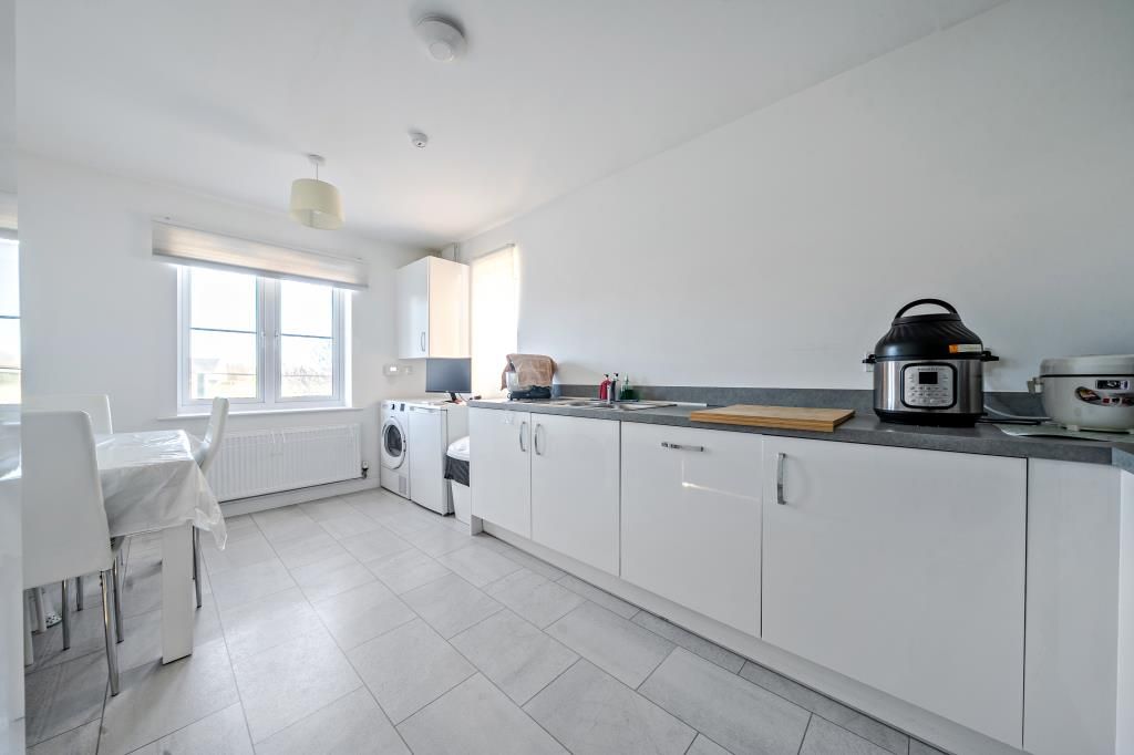 Property photo 3 of 20 Kitchen