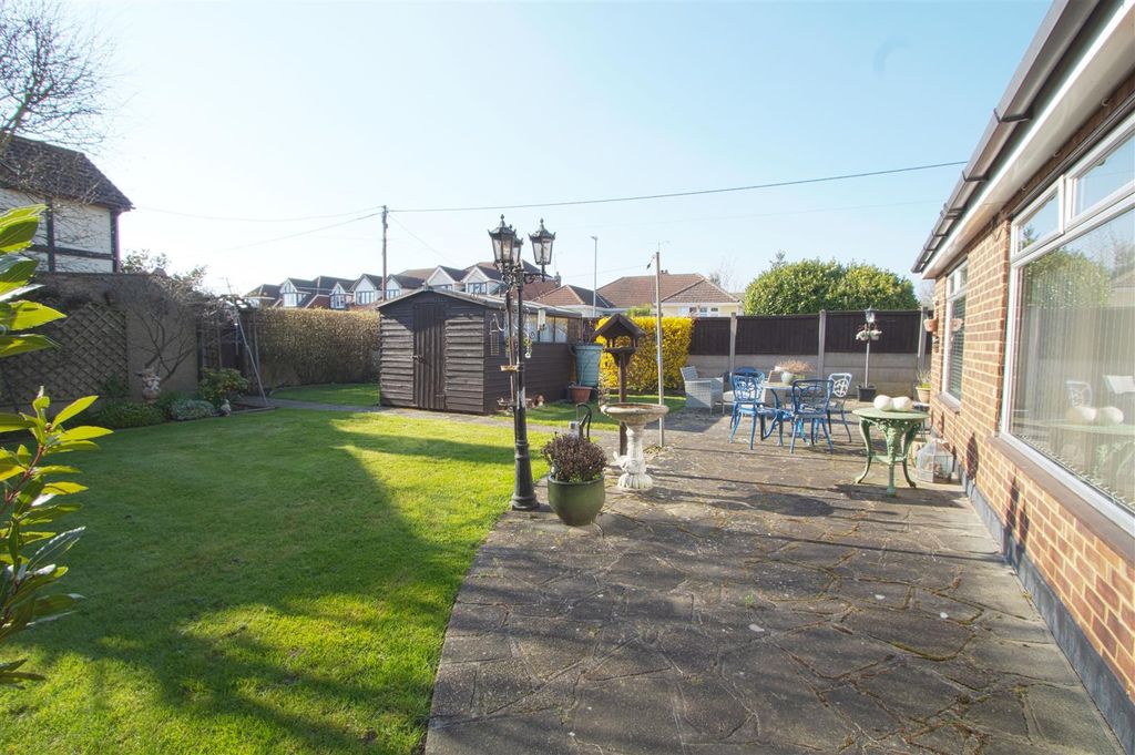 Property photo 3 of 17 Patio.Jpg