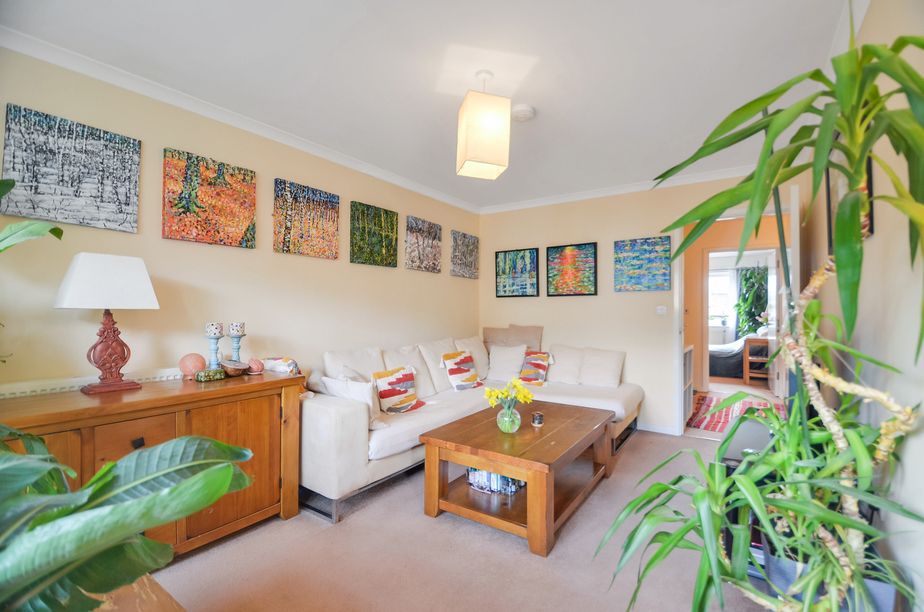 Property photo 2 of 21 Lounge Area_Pic_ (3) (3).Jpg