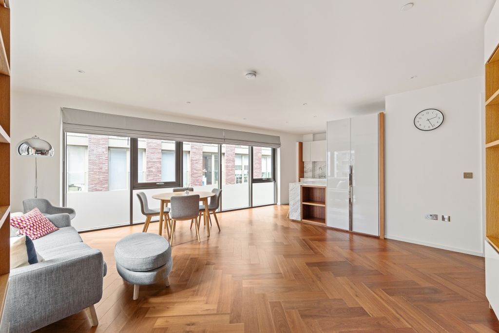 Property photo 1 of 18 094A2298