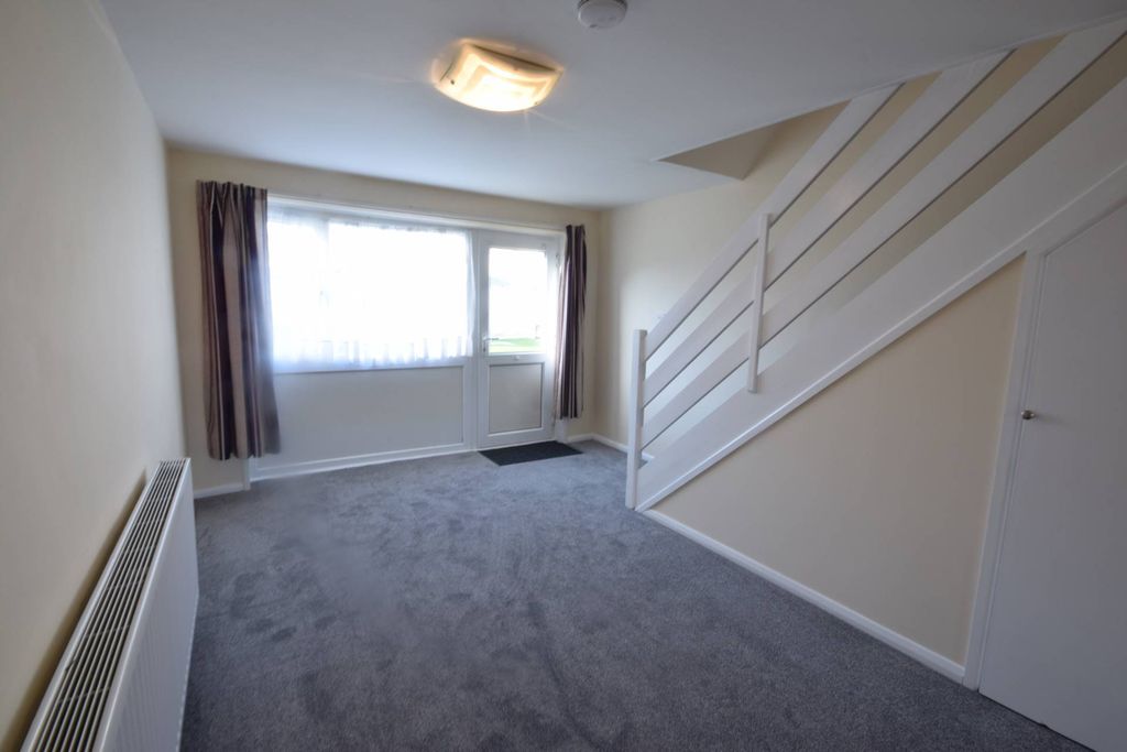 Property photo 3 of 5