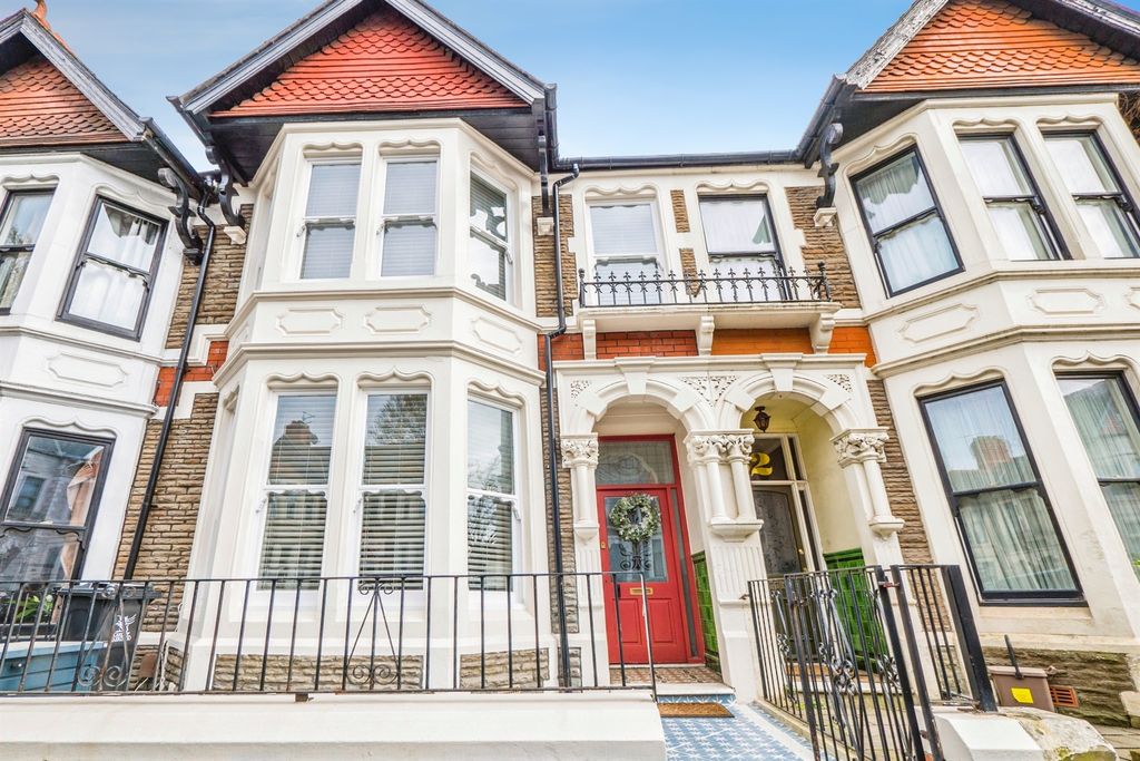 Property photo 1 of 24